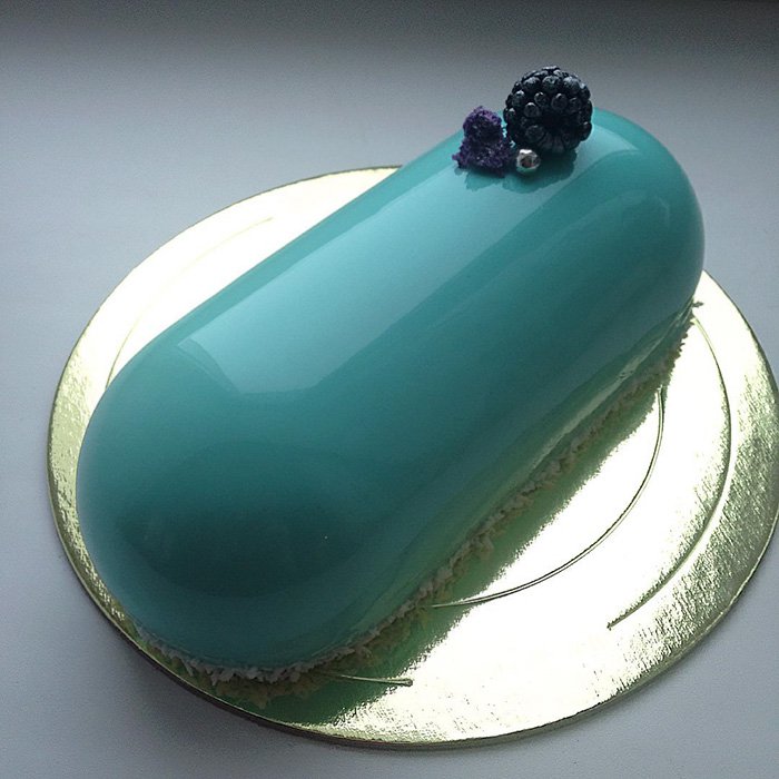 blue-mirror-glazed-marble-cake
