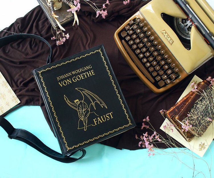 faust-book-themed-bag