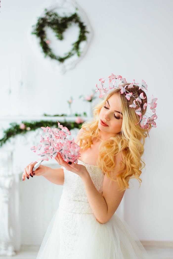 light-pink-butterfly-crown-and-bouquet