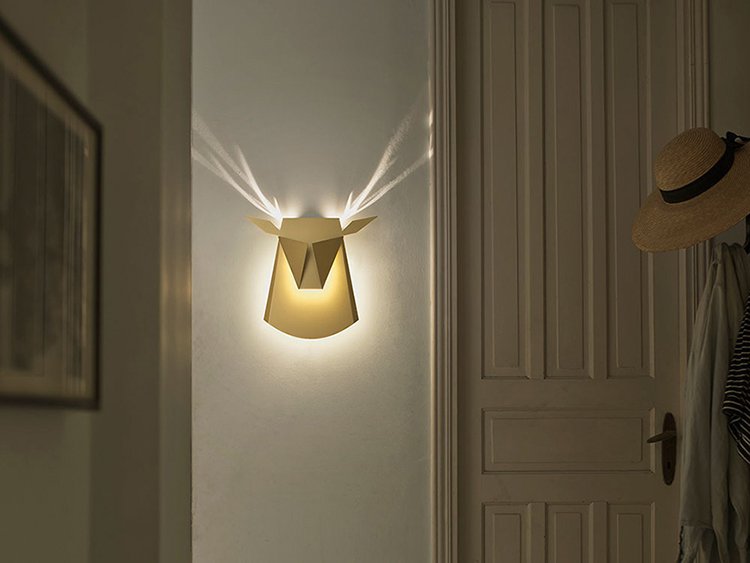 stag-wall-light