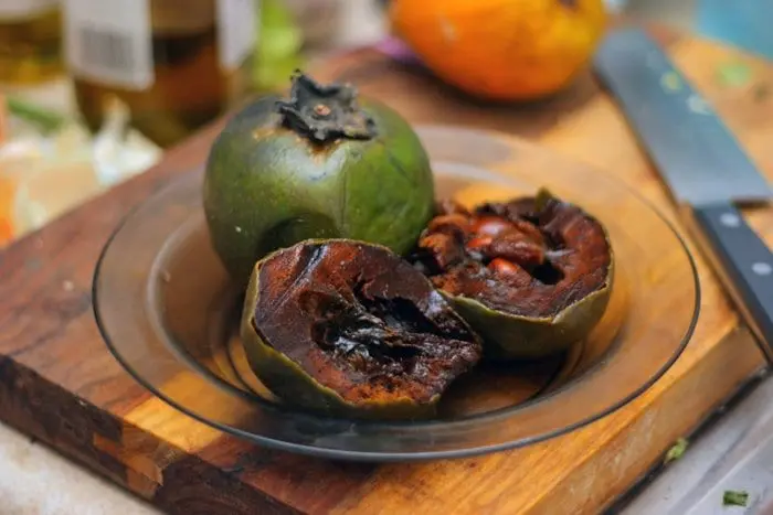 weird-fruits-black-sapote-chocolate-pudding-fruit-nutty-custardy