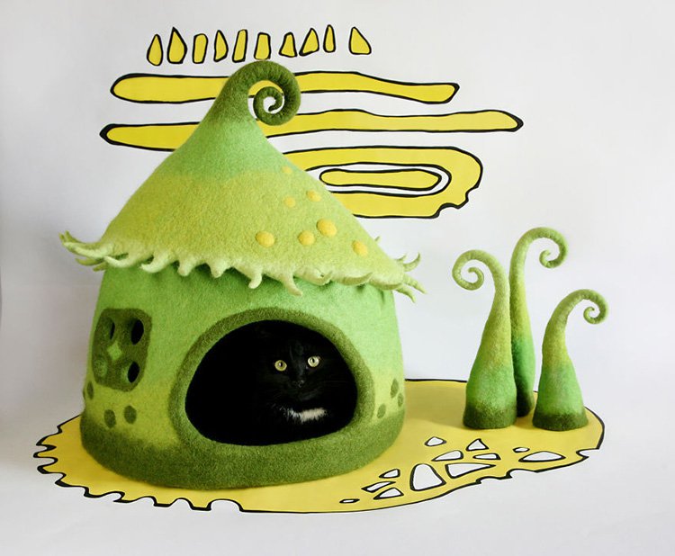 my-felted-world-green-cat-house