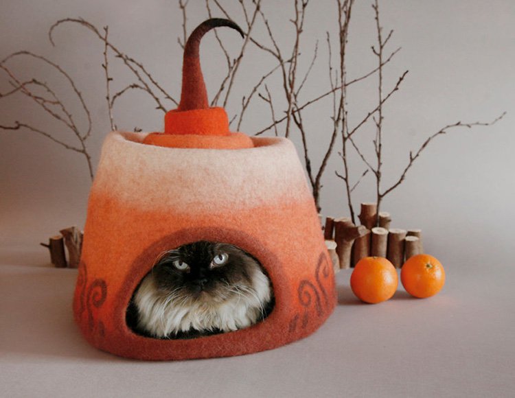 my-felted-world-orange-felt-cat-cave