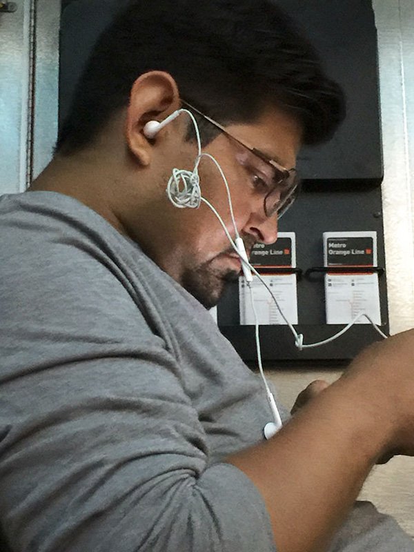 annoying-uncomfortable-images tangled earphones