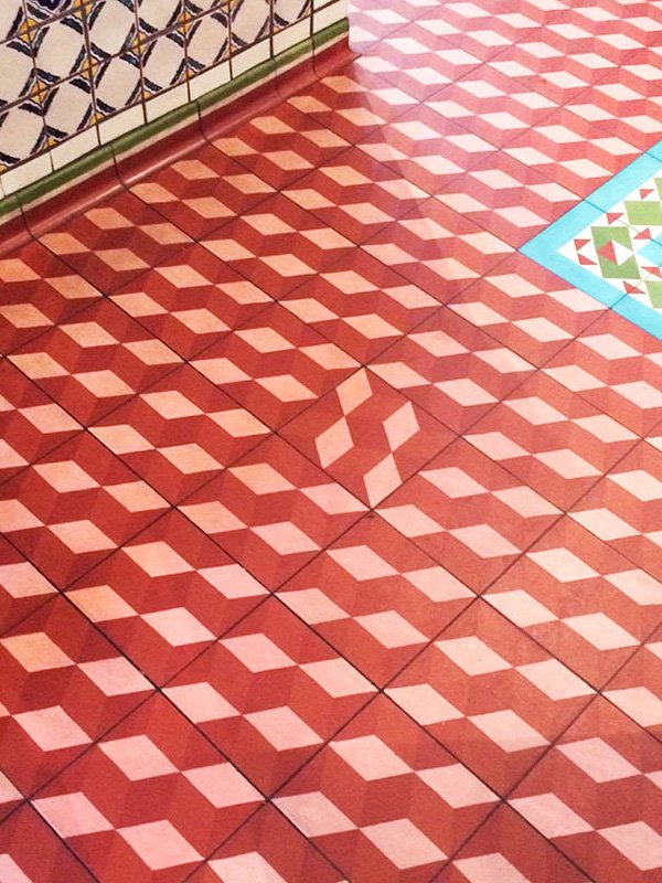 annoying-uncomfortable-images uneven tiling