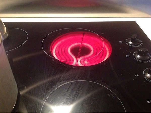 annoying-uncomfortable-images wonky stovetop