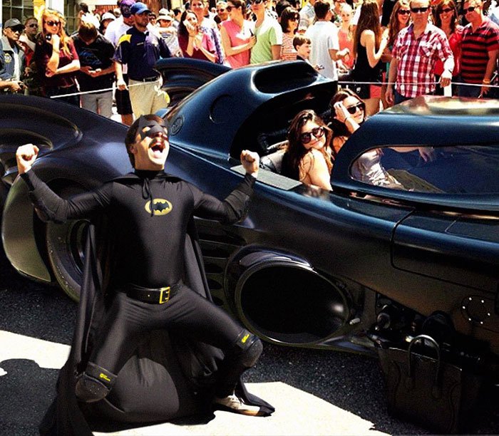 guy-photoshops-himself-into-kendall-jenner-photo-batmobile