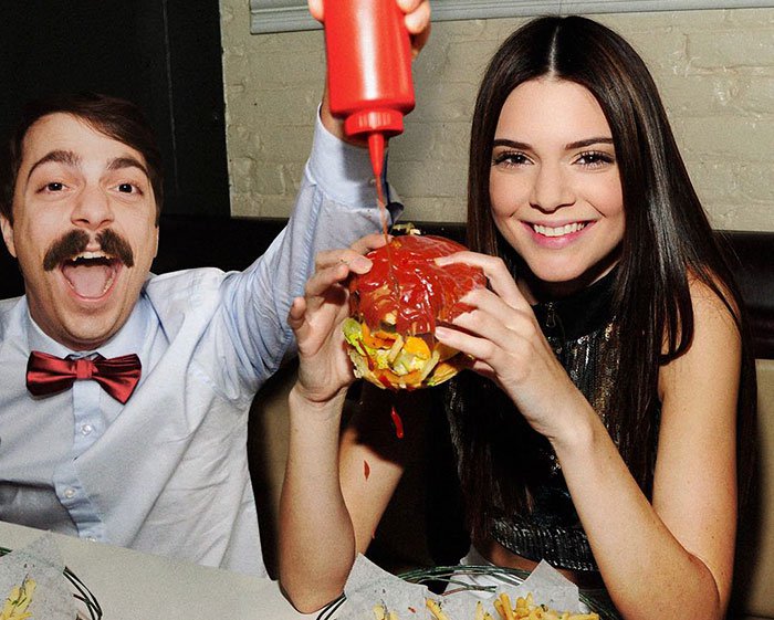 guy-photoshops-himself-into-kendall-jenner-photo-eating-burger