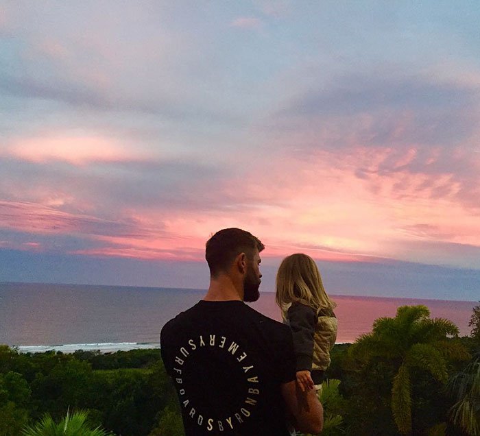 chris hemsworth best dad sunset