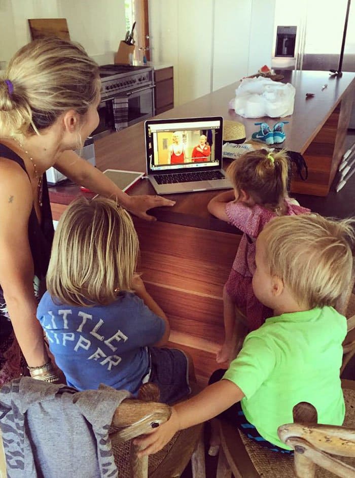 chris hemsworth best dad watching papa