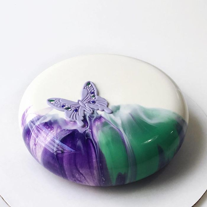 mirror marble mousses butterfly