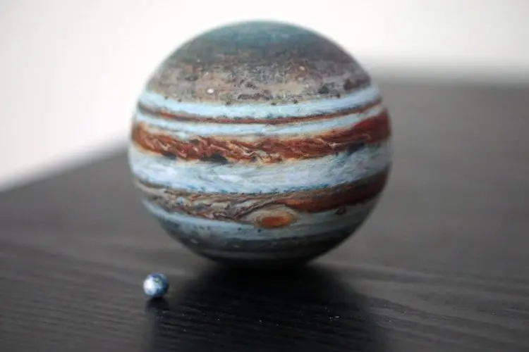 3d-planet-models-jupiter and earth