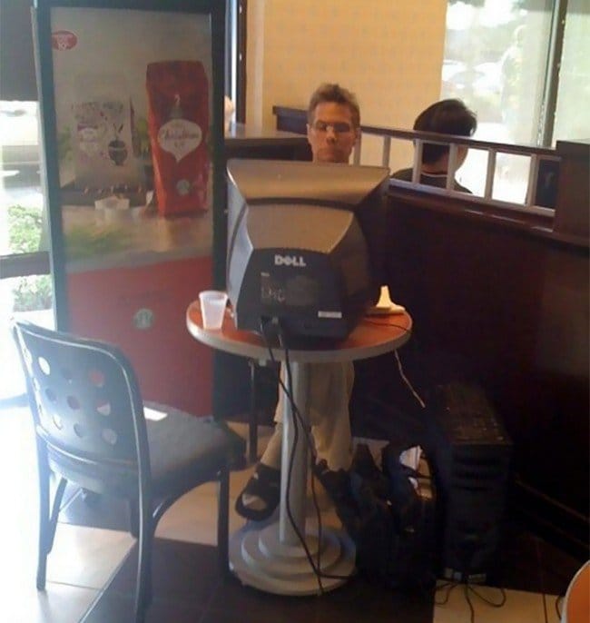 computer guy cafe