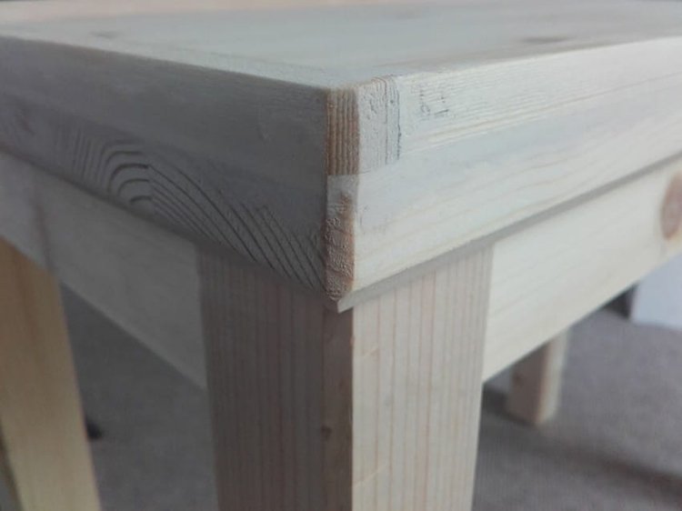 corner wood table