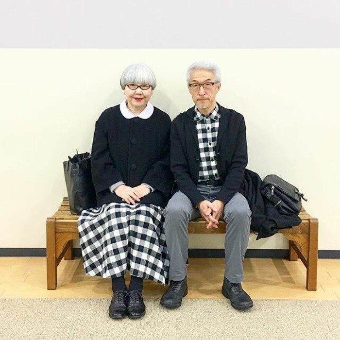 couple matching outfits black skirt black shirt