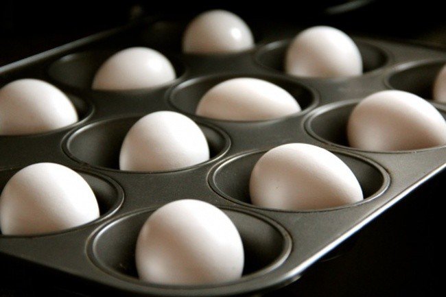 eggs baking tray