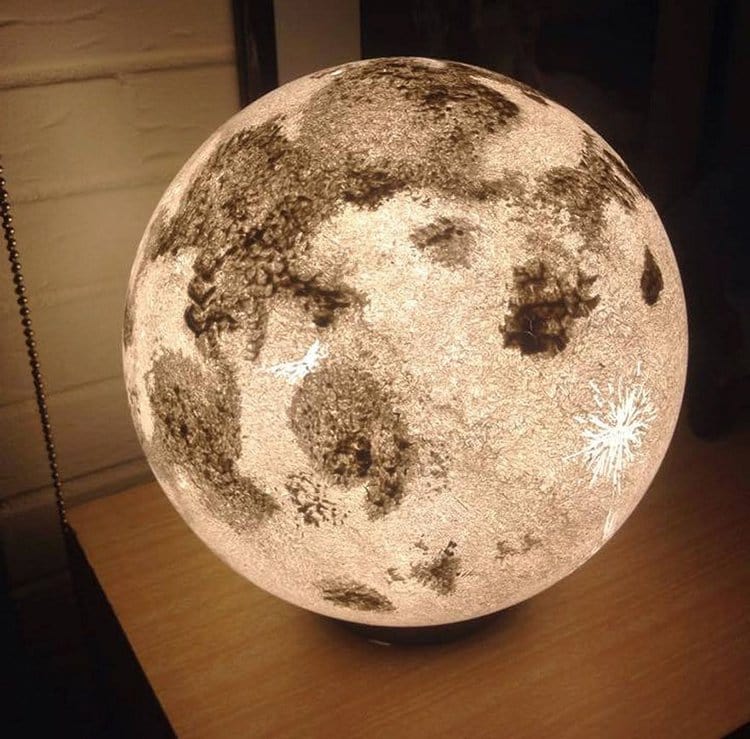 moon-lamp close up