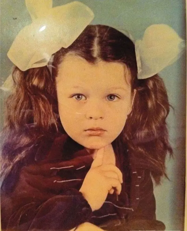 celeb child photos milla jokovich