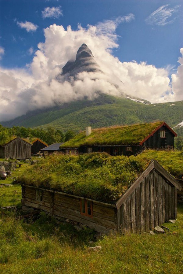 mountain peak in clouds