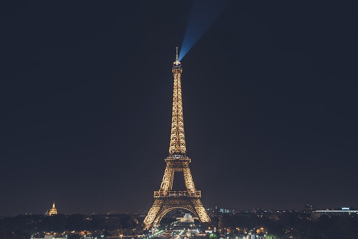 the eiffel tower