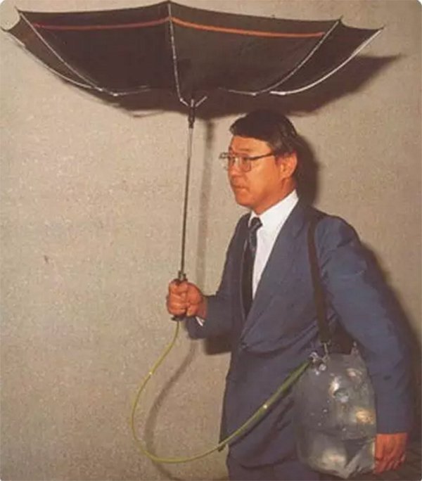 umbrella that catches rain water