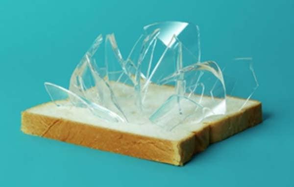 Alternative Uses For Ordinary Things bread to pick up glass