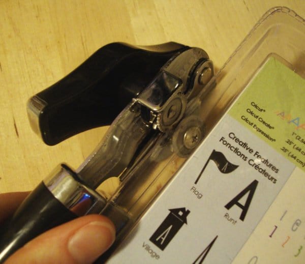 Alternative Uses For Ordinary Things can opener plastic