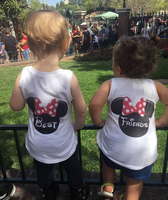 Awesome T-Shirt Pairs best friends minnie and mickey