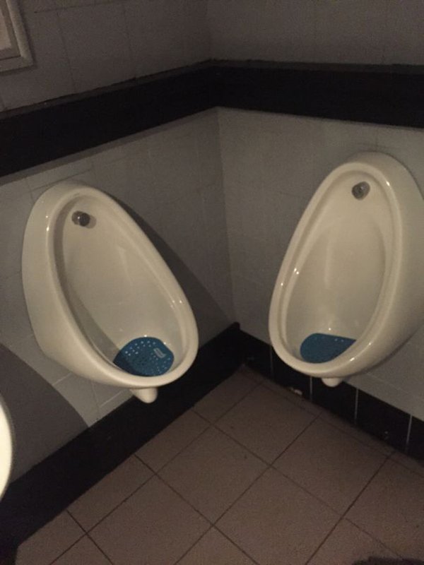 Bar And Restaurant Fails intimate urinals