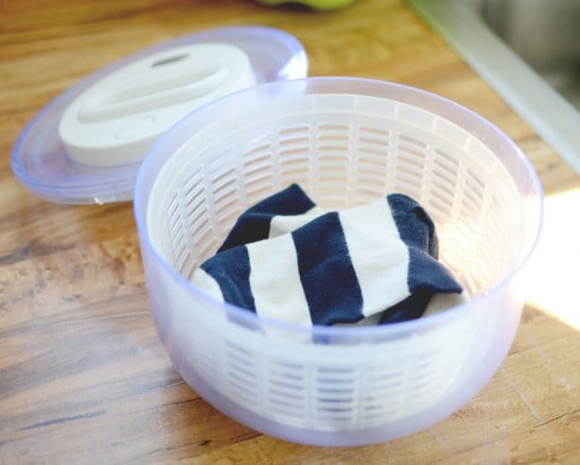 Ingenious Tricks For Your Clothes salad spinner dry clothes