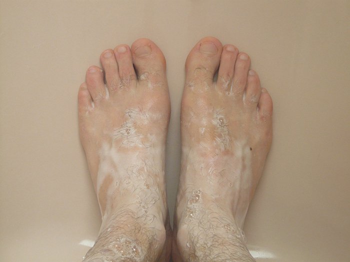 bad shower habits washing feet