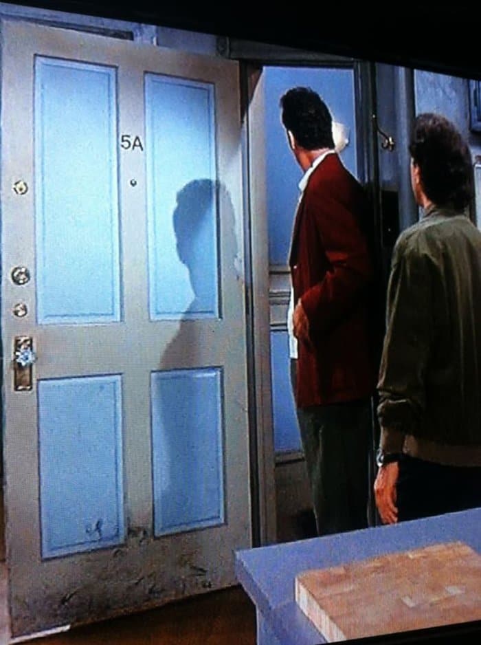 things you never noticed jerry seinfields door