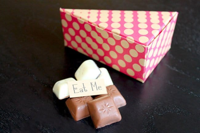 Cool Packaging Designs alice eat me