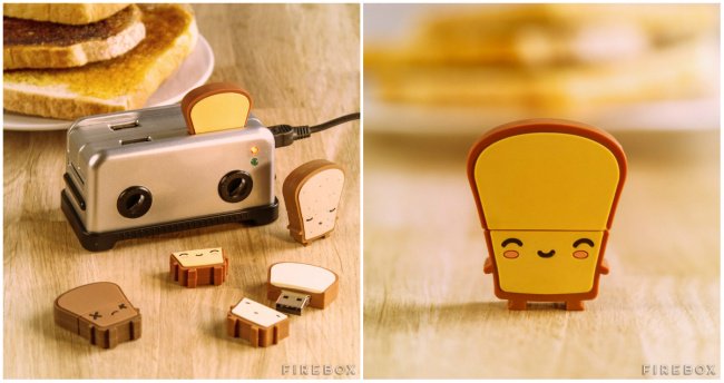 Little Things For Your Workplace mini toaster usb