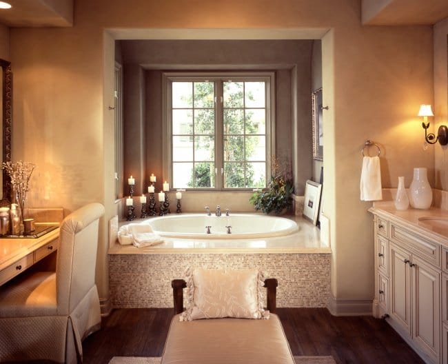 Luxurious Bath Tubs romantic