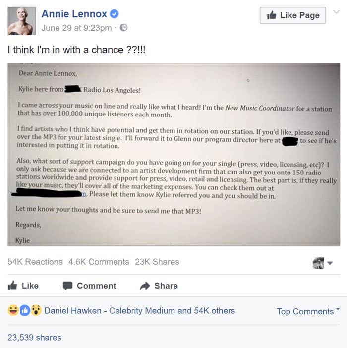 Moments People Didn't Realize Who They Were Talking To annie lennox