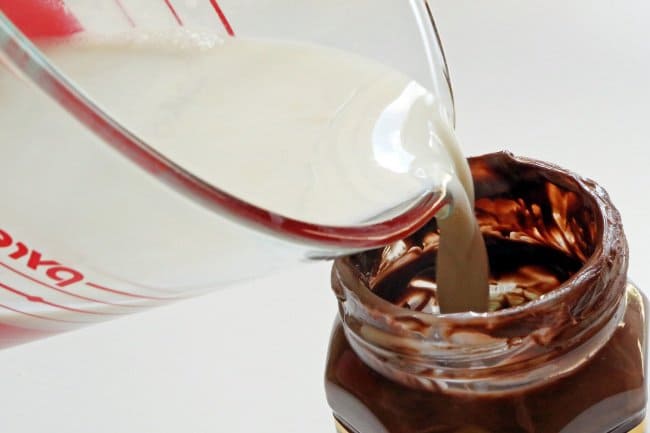 Brilliant Kitchen Tricks hot milk nutella jar