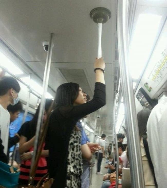 Genius Life Hacks plunger on transport