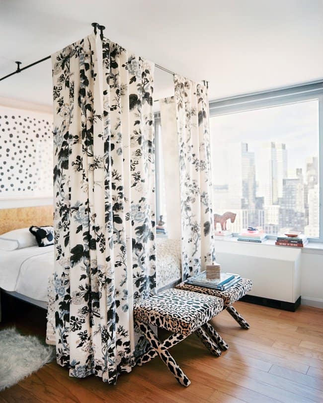 How Make Your Apartment Look Great bed curtains