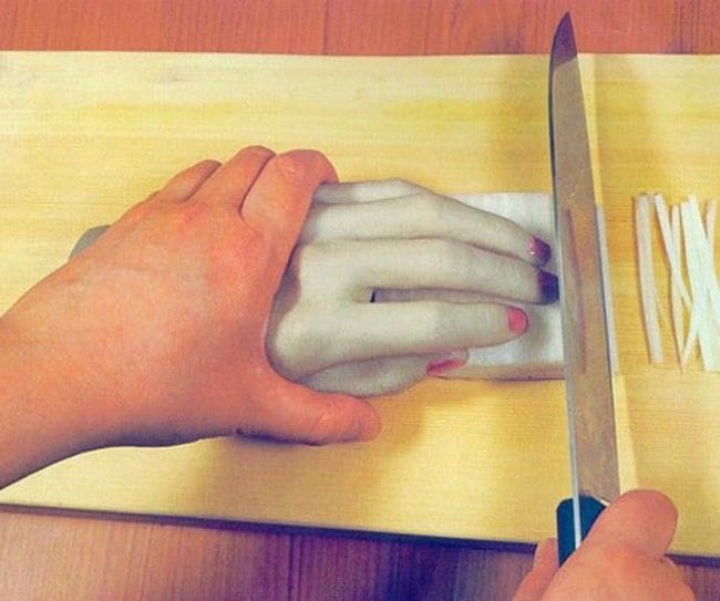 Ingeniously Weird Gadgets hand for chopping