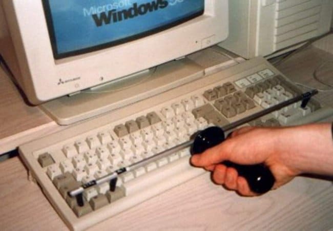 Ingeniously Weird Gadgets one click ctrl alt delete tool