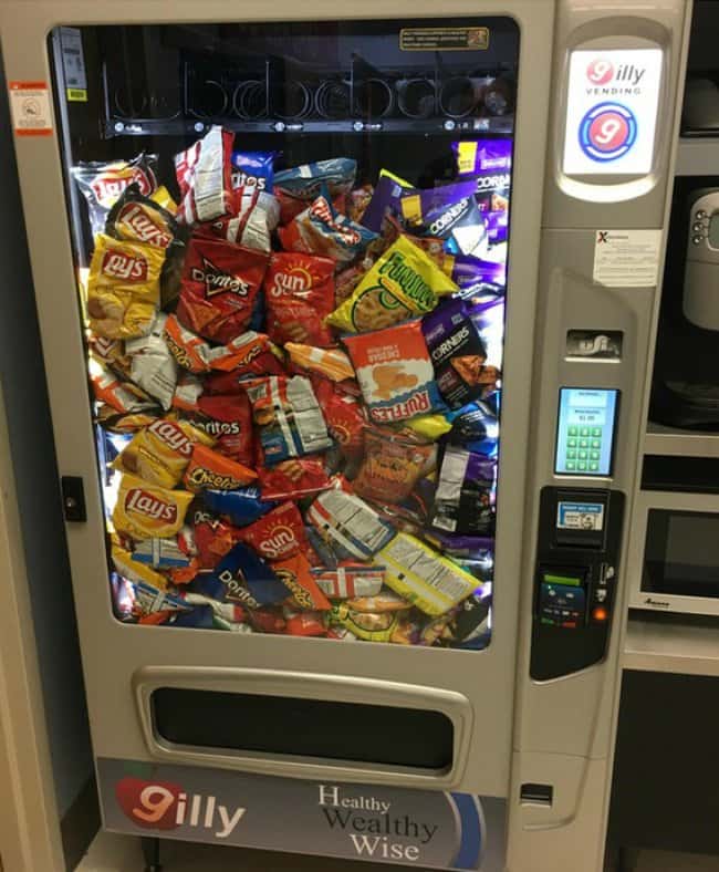 Times Lucky People Hit The Food Jackpot vending machine win