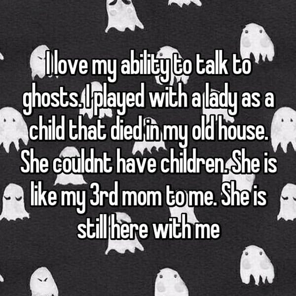 occasions where people communicated with ghosts third mom