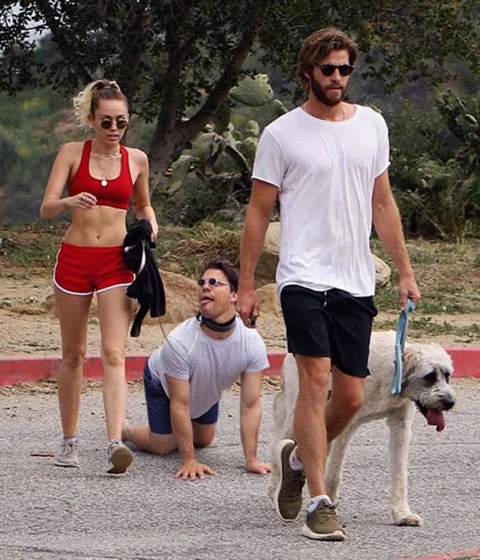 Guy Hilariously Photoshops Himself Into Celebrity Photos miley and liam