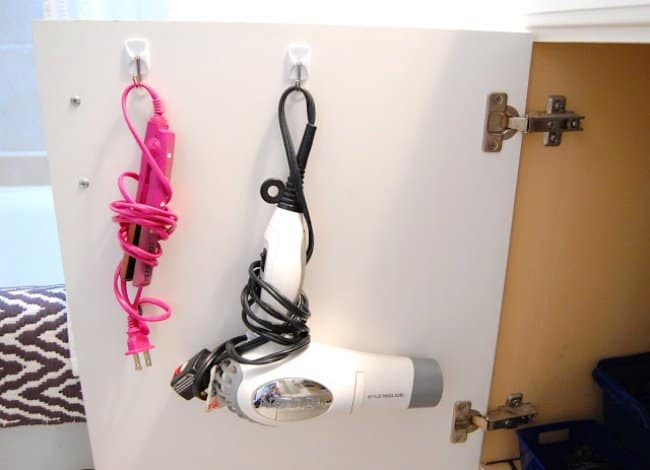 Ideas For Reinventing Your Bathroom Space hooks on doors