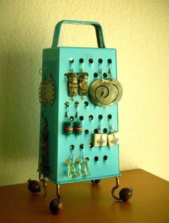 Ideas For Using Everyday Items In Different Ways grater earrings holder