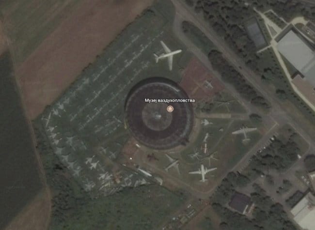 Interesting Things That Were Found On Google Maps aircraft collection