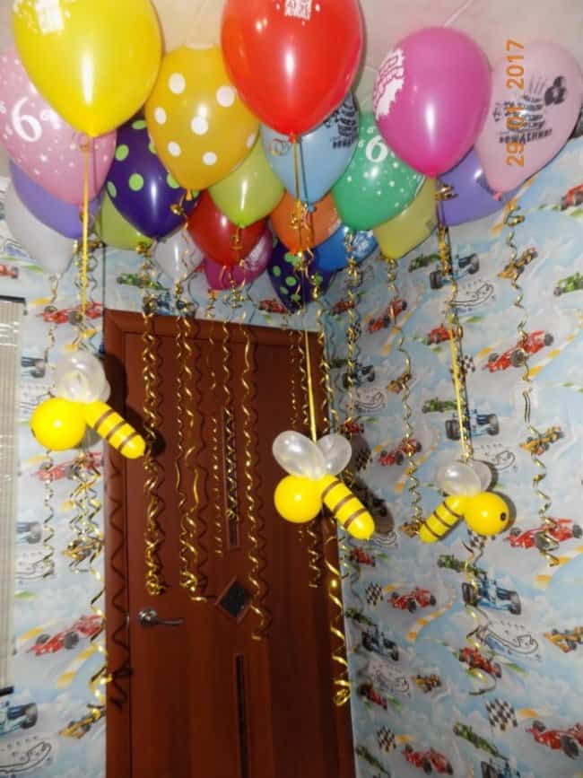 Photos That You Will Never Be Able To Unsee funny shaped bee balloons