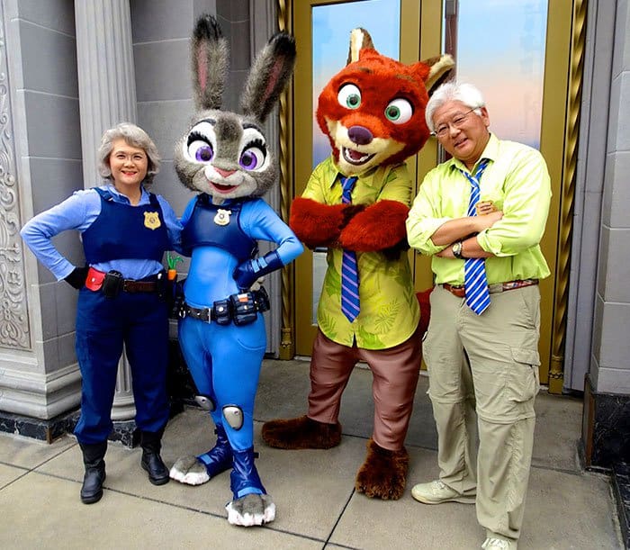 Retired Couple Wins The Internet With Their Cosplay Skills judy and nick zootopia