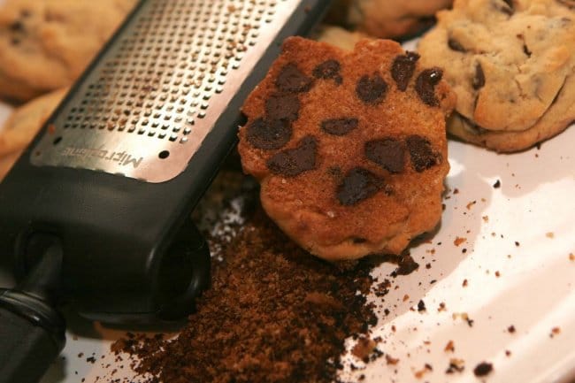 Simple Things That Many Of Us Are Doing Wrong save burned cookies